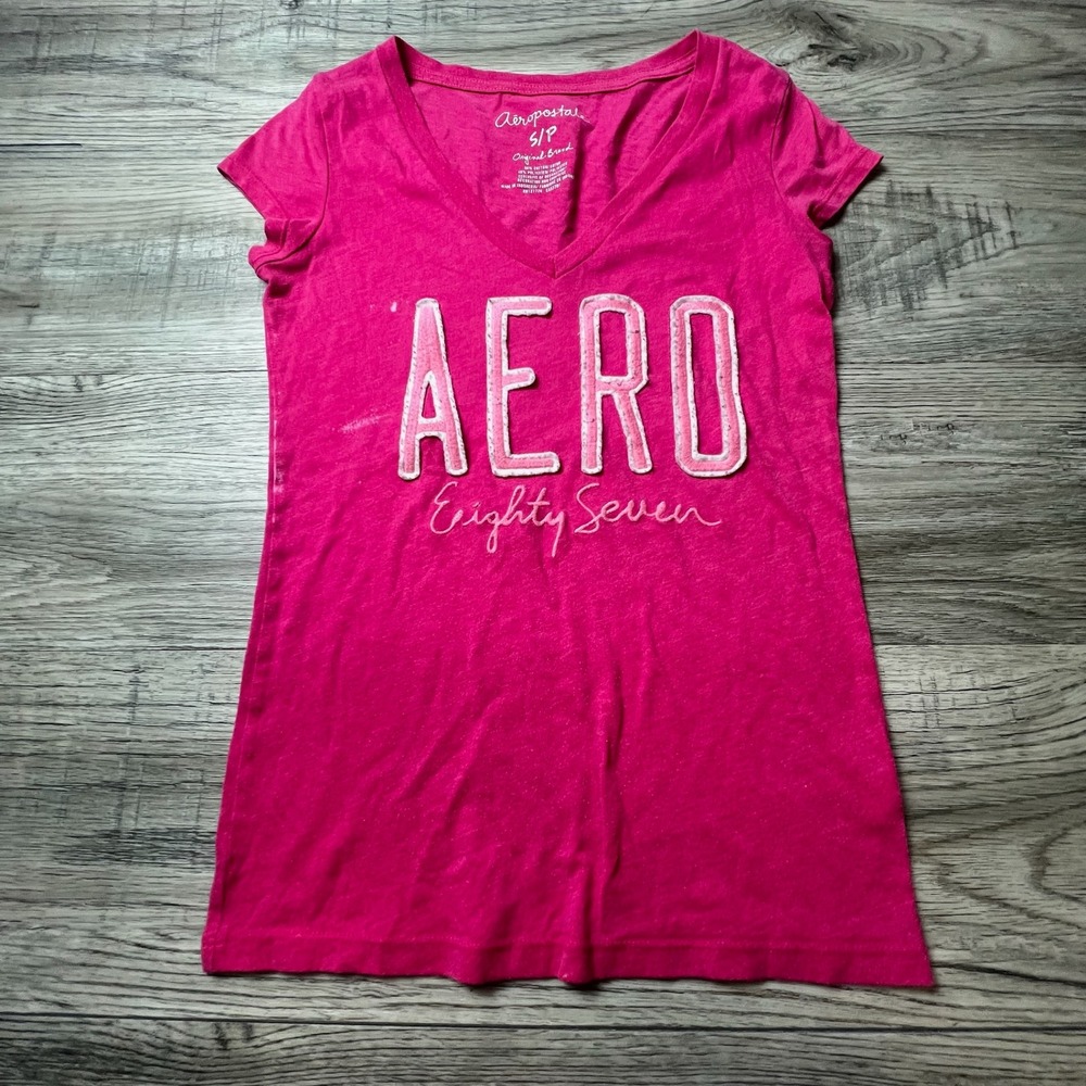 Aeropostale Graphic Tee Womens Small Pink V-Neck AERO 87 Short Sleeve Shirt